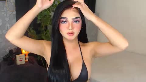 Snapshot of princesshugecumontop chatting on December 2024 12:49:01 PM PrincessDONT FORGET TO FOLLOW ME online show from December 2024 12:49:01 PM