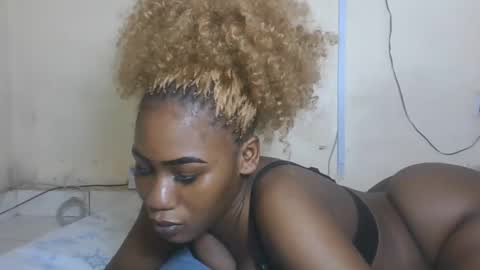 Snapshot of princesssweetass2 chatting on November 2025 12:32:01 AM FENNY online show from November 2025 12:32:01 AM