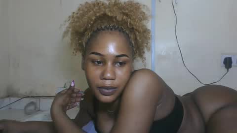 Snapshot of princesssweetass2 chatting on November 2025 07:48:02 PM FENNY online show from November 2025 07:48:02 PM