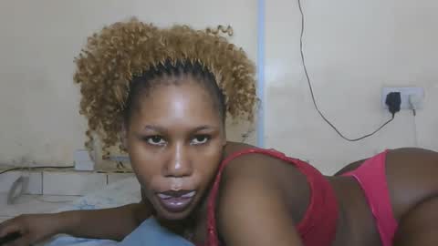 Snapshot of princesssweetass2 chatting on November 2025 12:33:01 AM FENNY online show from November 2025 12:33:01 AM