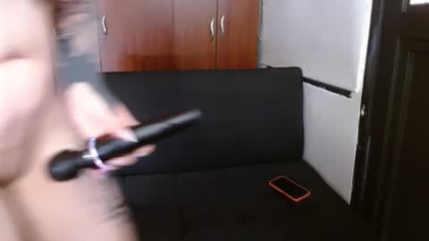 prismm_ online show from November 2025 01:33:02 PM