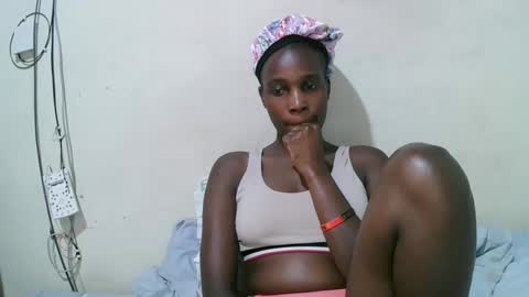 pritty_amber online show from April 2026 01:42:02 AM