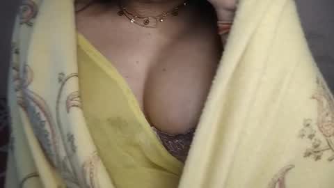 priyu_ online show from January 2026 02:14:01 AM