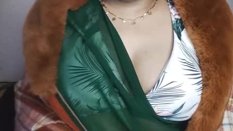 priyu_ online show from January 2026 09:53:02 PM