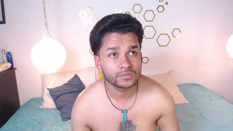 Adris  Juan online show from November 2025 04:07:01 AM