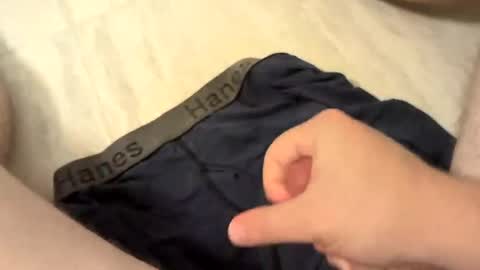 Snapshot of psmitty012 chatting on November 2025 11:40:01 PM Peter online show from November 2025 11:40:01 PM