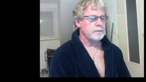 ptitrouquin online show from October 2025 07:04:02 PM