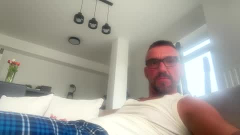 Snapshot of publicnakedtom chatting on February 2025 01:49:02 PM publicnakedtom online show from February 2025 01:49:02 PM