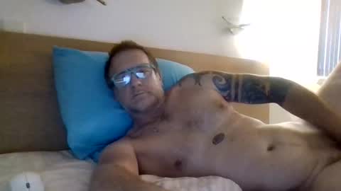 Snapshot of pulllin4u chatting on April 2026 07:17:02 AM pulllin4u online show from April 2026 07:17:02 AM