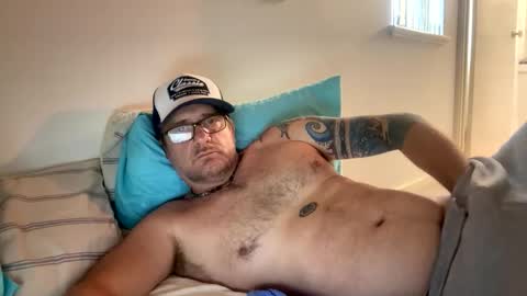 Snapshot of pulllin4u chatting on May 2026 05:48:02 AM pulllin4u online show from May 2026 05:48:02 AM