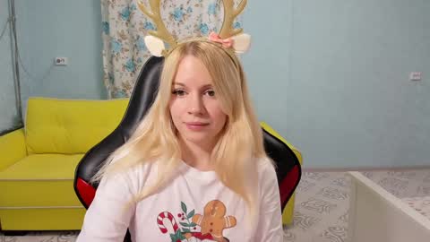 Victoria online show from December 2024 03:01:02 AM