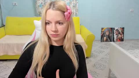 Victoria online show from December 2025 02:44:02 PM