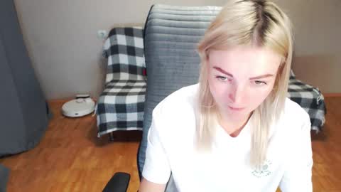 Polly online show from November 2025 04:45:02 AM