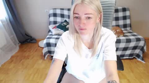 Polly online show from April 2026 06:17:01 AM