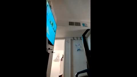 punkrockb1987 online show from April 2026 05:24:01 PM