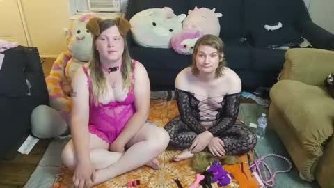 Snapshot of puppygirllovestobeg chatting on July 2026 05:23:01 AM puppygirllovestobeg online show from July 2026 05:23:01 AM