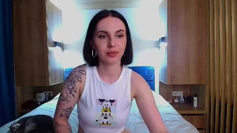 Julia online show from May 2026 03:30:01 PM