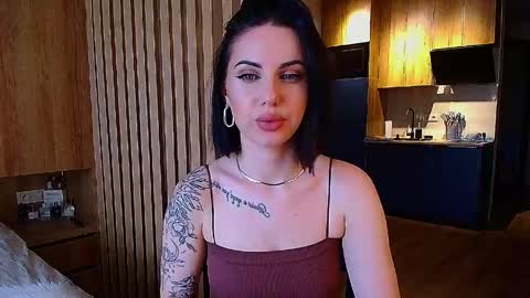 Julia online show from June 2026 12:42:02 PM