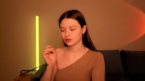 Snapshot of puree_eva chatting on June 2026 12:33:01 AM Eva online show from June 2026 12:33:01 AM