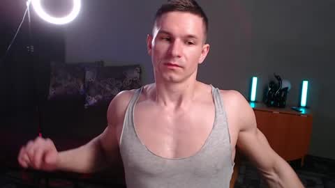 Snapshot of puremenshape chatting on April 2026 05:33:01 AM puremenshape online show from April 2026 05:33:01 AM
