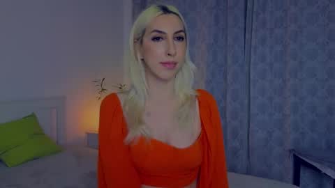 Snapshot of purevibrations chatting on February 2025 07:14:01 PM Isabelle online show from February 2025 07:14:01 PM