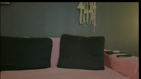 Isabelle online show from April 2026 05:36:01 PM