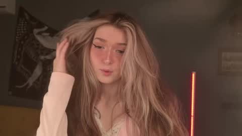 Bella online show from April 2026 09:52:01 AM