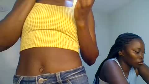 Snapshot of purple_honey2 chatting on June 2026 07:01:02 AM Honey online show from June 2026 07:01:02 AM