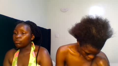 Snapshot of purple_honey2 chatting on June 2026 07:57:01 AM Honey online show from June 2026 07:57:01 AM