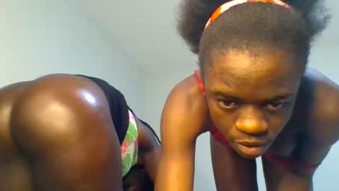 Snapshot of purple_honey2 chatting on June 2026 04:45:01 PM Honey online show from June 2026 04:45:01 PM