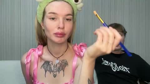 Lina online show from November 2025 04:53:01 PM