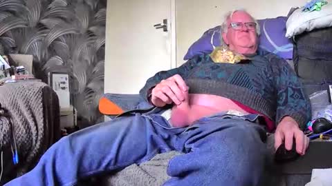 Snapshot of pusyrubber chatting on October 2025 12:36:02 PM Genital sucker online show from October 2025 12:36:02 PM