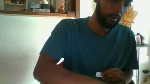 Python online show from November 2025 02:17:02 AM