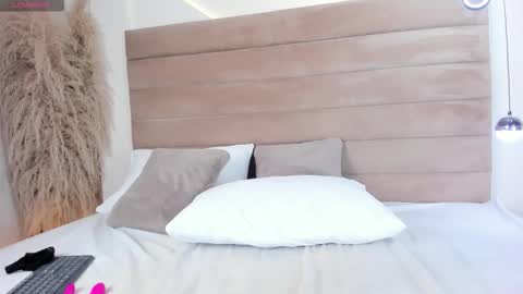 Snapshot of qetziastoun chatting on October 2025 05:58:02 PM Qetzia online show from October 2025 05:58:02 PM