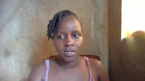 queen014 online show from November 2025 12:47:01 PM