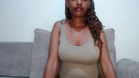 Snapshot of queen74890 chatting on September 2025 08:43:01 PM queen74890 online show from September 2025 08:43:01 PM
