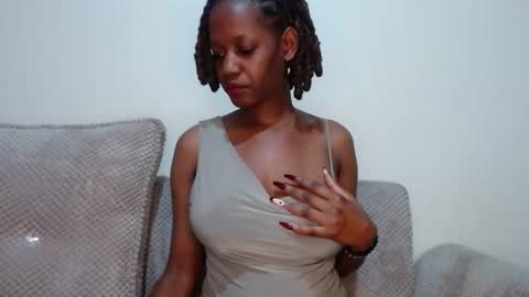 Snapshot of queen74890 chatting on October 2025 02:59:02 PM queen74890 online show from October 2025 02:59:02 PM
