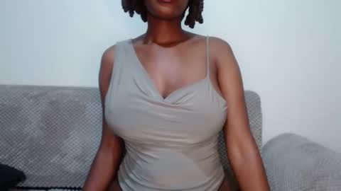 Snapshot of queen74890 chatting on October 2025 12:49:02 PM queen74890 online show from October 2025 12:49:02 PM