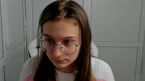 Amelie online show from April 2026 07:08:01 AM