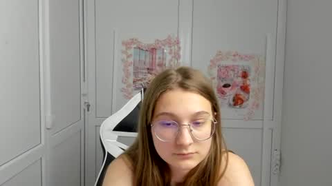 Amelie online show from June 2026 09:14:01 AM