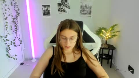 Amelie online show from July 2026 01:25:02 PM