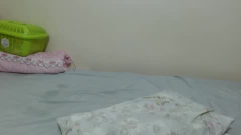 queen ema online show from April 2026 06:10:01 PM