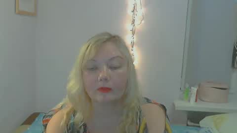queen_jane8 online show from March 2025 04:00:02 PM