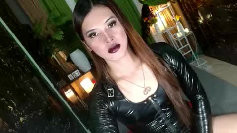 Snapshot of queen_kendalx19 chatting on November 2025 11:28:01 PM Kendal online here from 6am-3pm philippine time online show from November 2025 11:28:01 PM