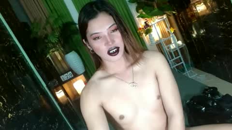 Snapshot of queen_kendalx19 chatting on November 2025 10:12:01 PM Kendal online here from 6am-3pm philippine time online show from November 2025 10:12:01 PM