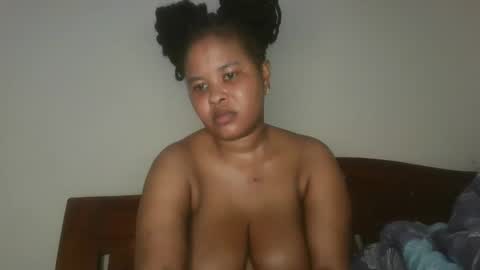 Snapshot of queen_kikih chatting on April 2026 10:40:02 PM Queen kikih online show from April 2026 10:40:02 PM