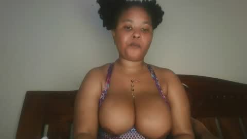 Snapshot of queen_kikih chatting on May 2026 09:41:02 PM Queen kikih online show from May 2026 09:41:02 PM