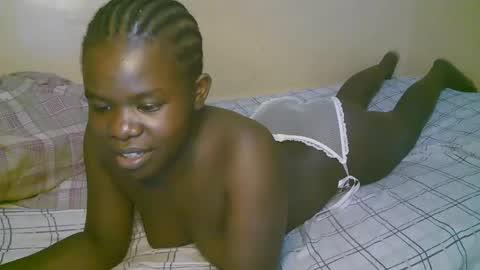 Snapshot of queen_latasha chatting on April 2026 06:34:01 PM queen_latasha online show from April 2026 06:34:01 PM