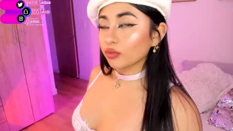 Snapshot of queen_liana chatting on January 2025 10:05:02 AM Liana  online show from January 2025 10:05:02 AM