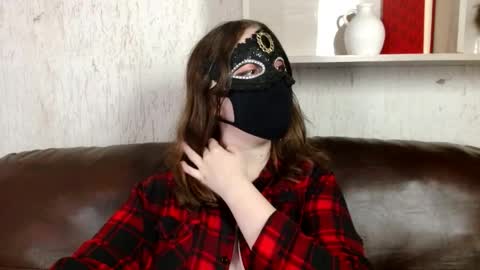 Snapshot of queen_nora chatting on May 2026 11:00:01 PM Nora online show from May 2026 11:00:01 PM